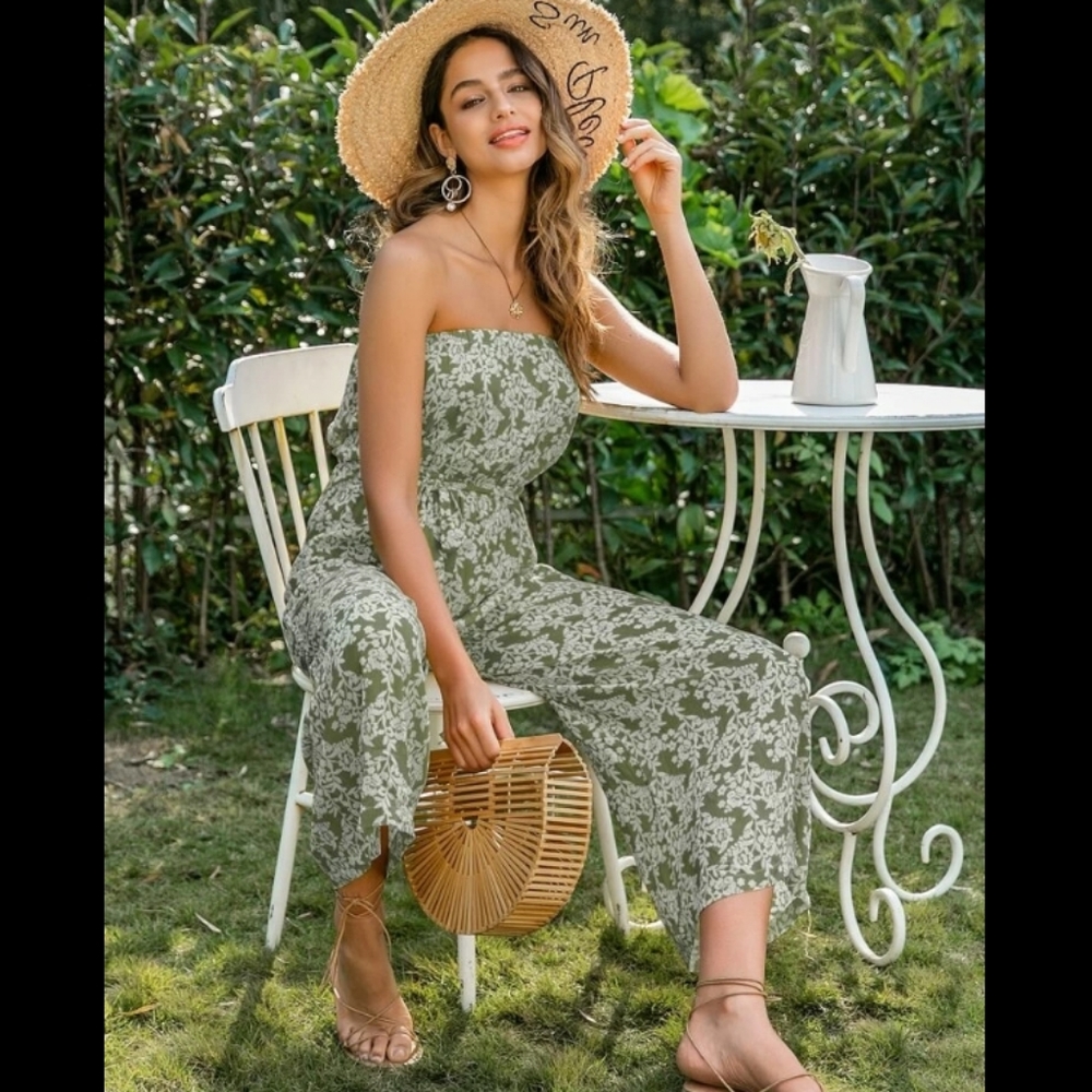 Green and White Floral Belted Tube Capri Jumpsuit - Picture 5 of 6